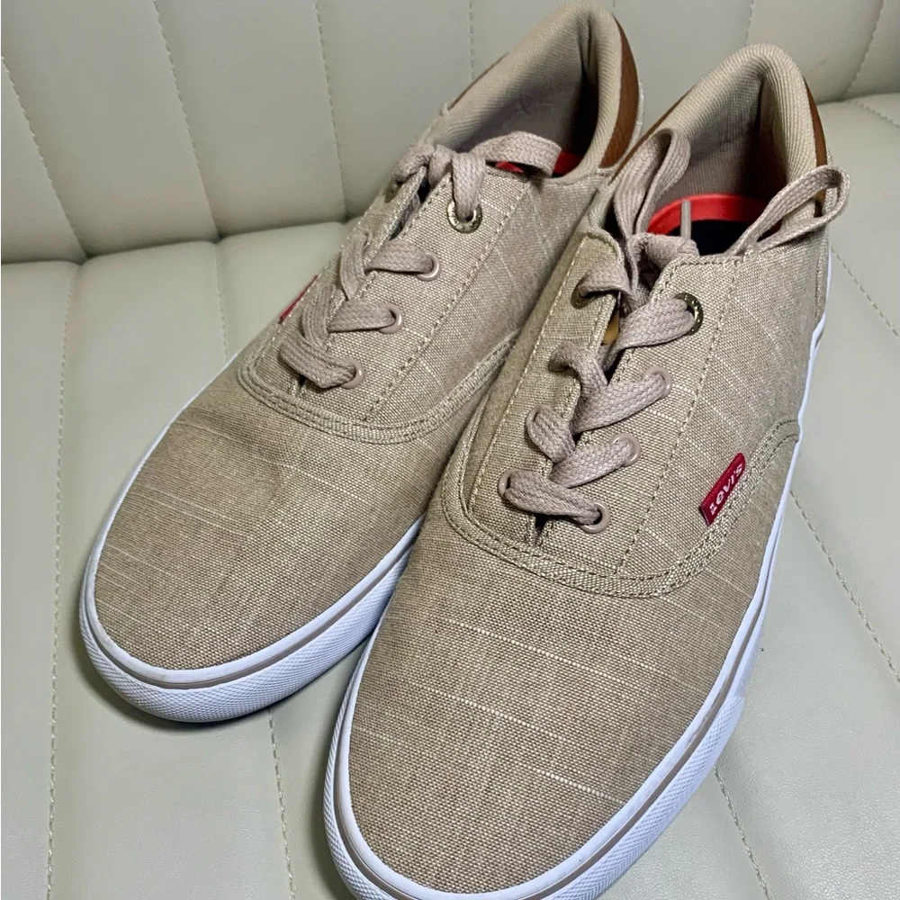 Levi's KHAKI/TAN Men's Ethan Chambray‎ Sneakers, US Size 9
